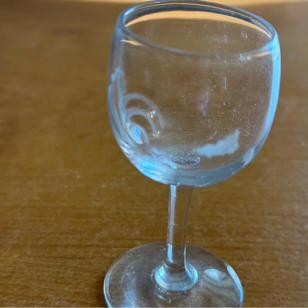 Vintage etched cordial shot‎ glass